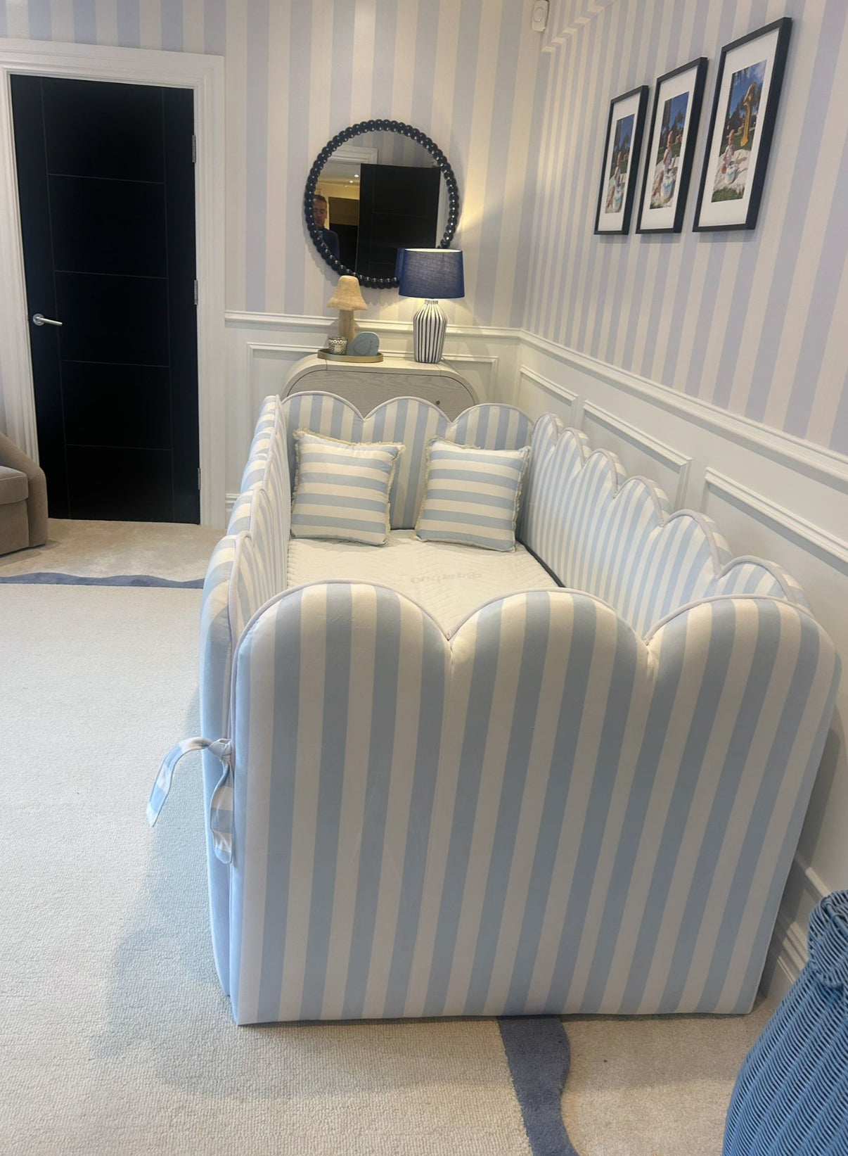 Stripe Scalloped Floor Bed