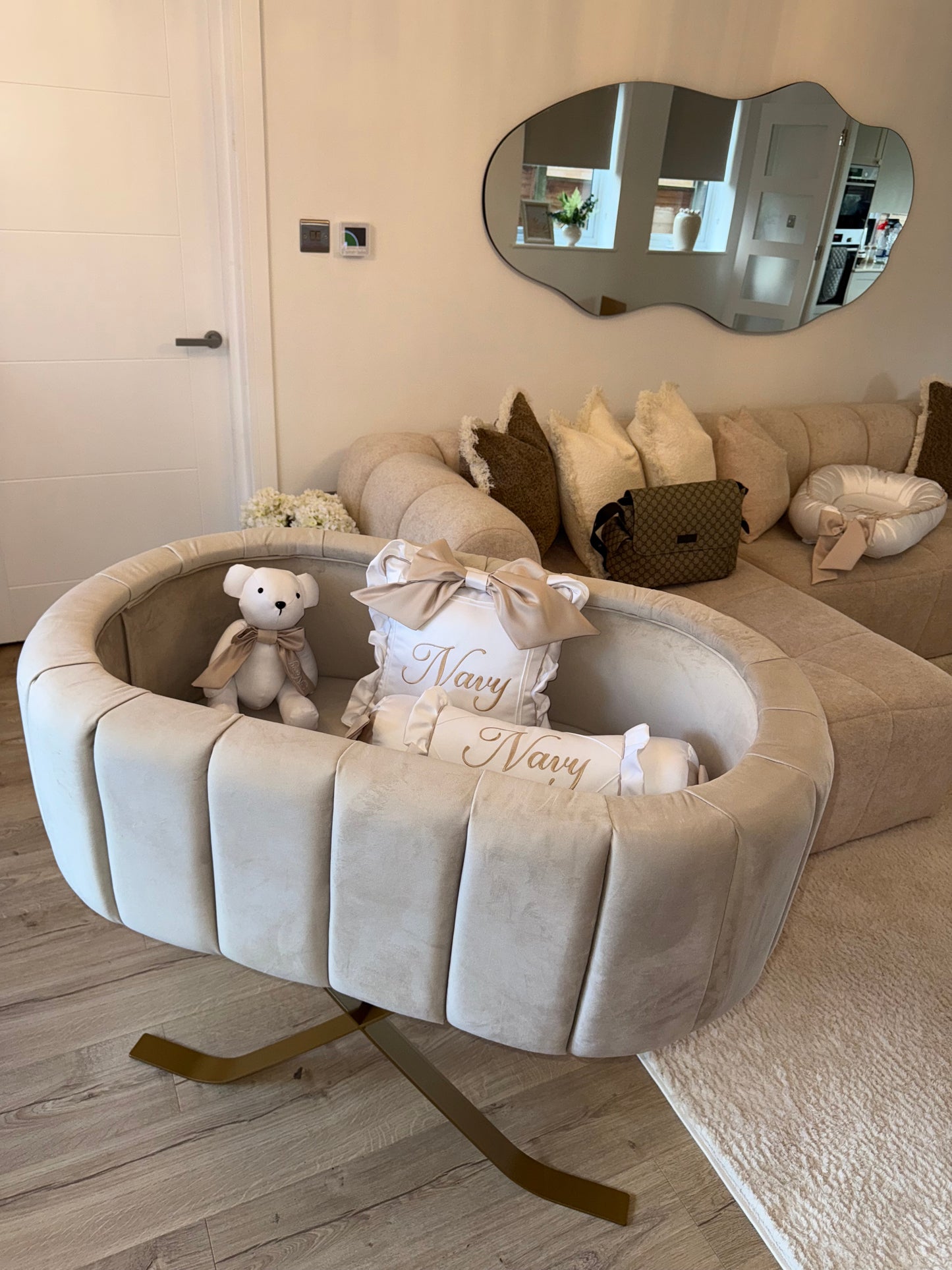 Full Welcome To The World Set