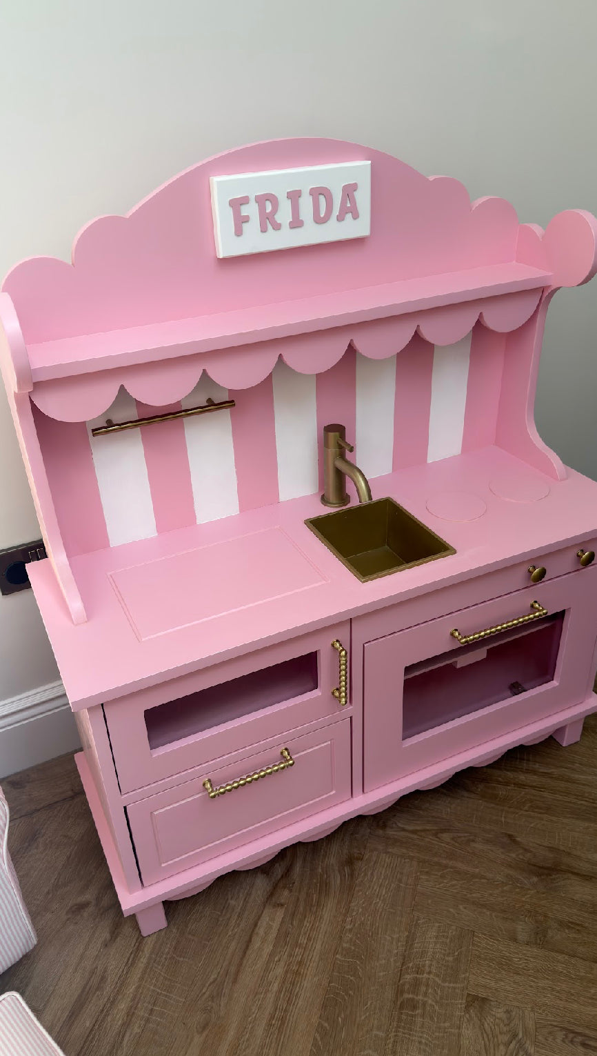 Luxury Mini Scallop Kitchen