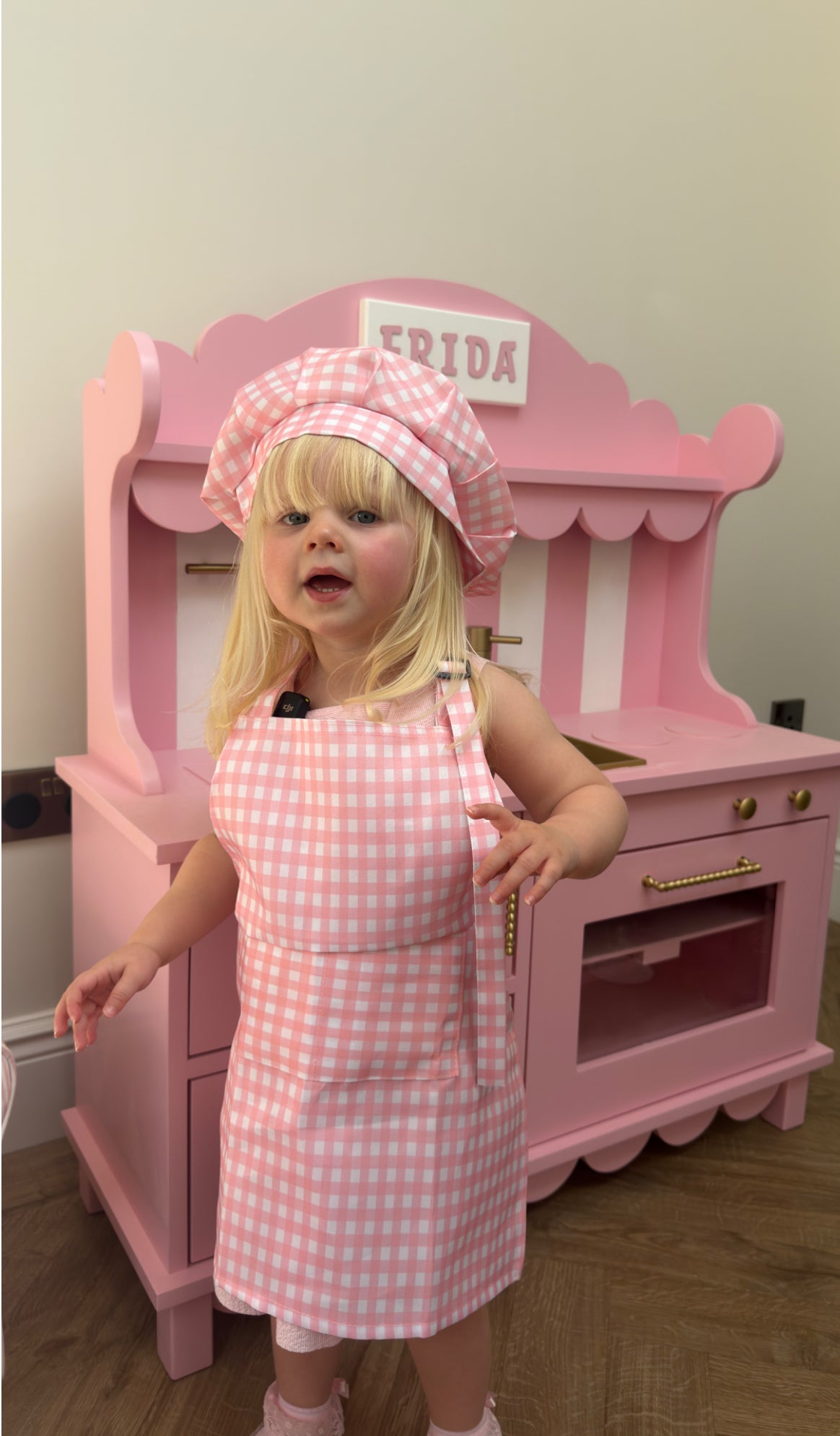 Luxury Mini Scallop Kitchen